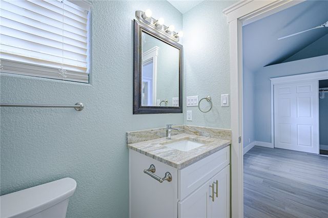712 Moline St, Rockport, TX 78382