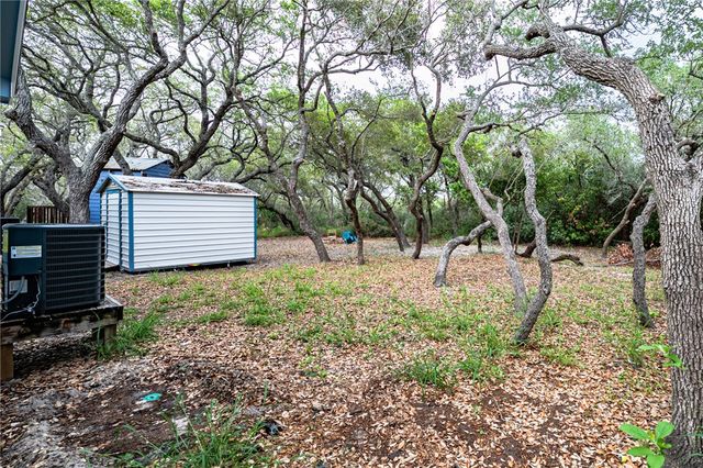 712 Moline St, Rockport, TX 78382