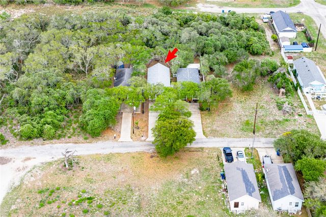712 Moline St, Rockport, TX 78382