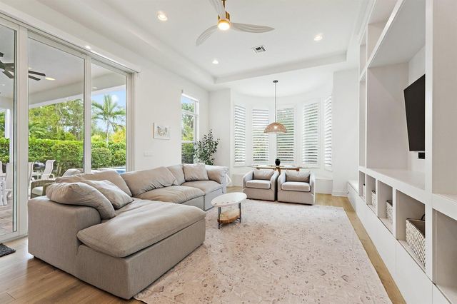 13336 Bernoulli Way, Palm Beach Gardens, FL 33418