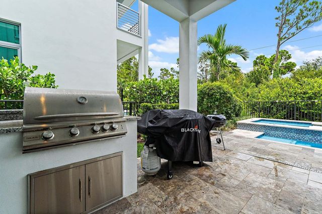 13336 Bernoulli Way, Palm Beach Gardens, FL 33418