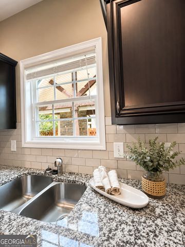 15 Lynnfield Drive, Newnan, GA 30263