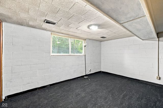 3402 N Windcrest Drive, Bloomington, IN 47404