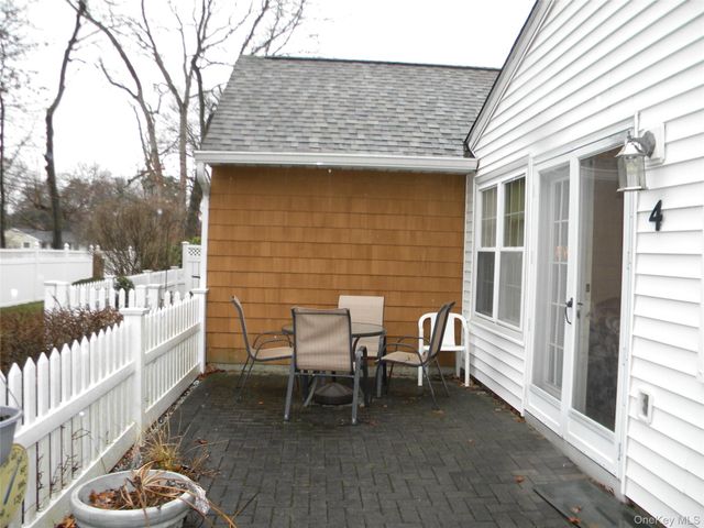 4 Revere Drive, Sayville, NY 11782