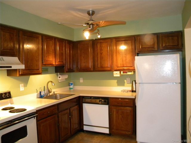 4 Revere Drive, Sayville, NY 11782