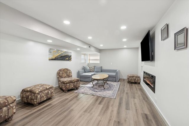 507 S Waterman Avenue, Arlington Heights, IL 60004