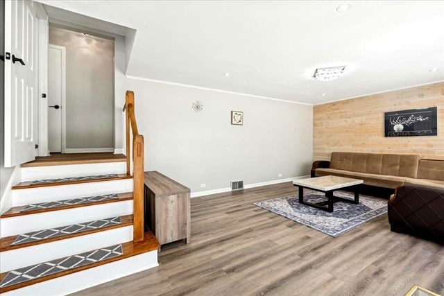 507 S Waterman Avenue, Arlington Heights, IL 60004