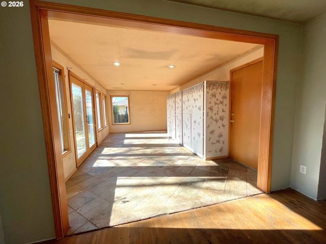 617 HARTKE Loop, Oregon City, OR 97045