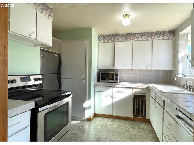 617 HARTKE Loop, Oregon City, OR 97045