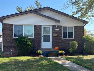 34606 Beaconsfield Street, Clinton Township, MI 48035