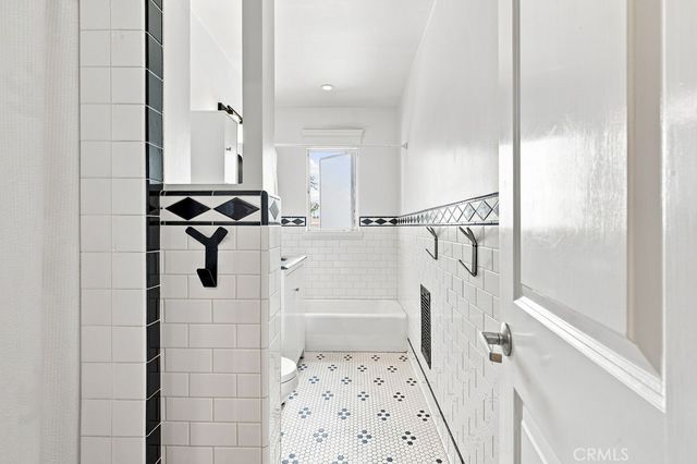 1615 N Laurel Avenue 214, Hollywood, CA 90046