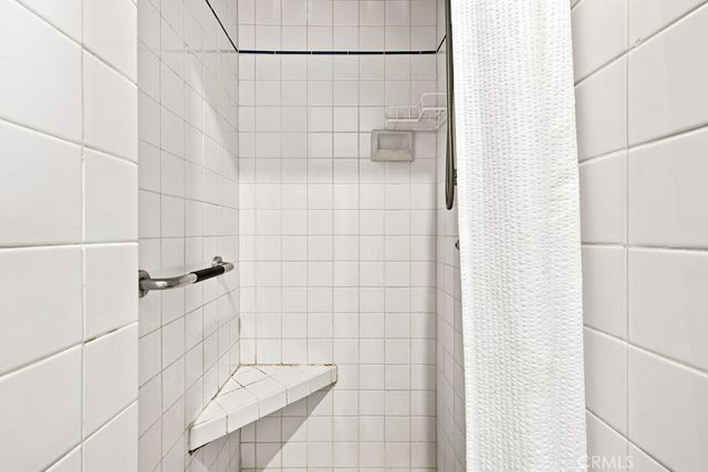 1615 N Laurel Avenue 214, Hollywood, CA 90046