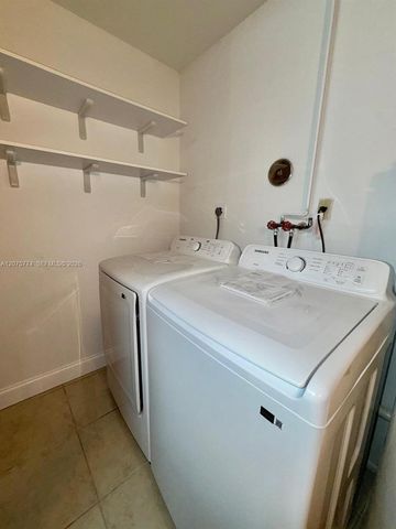 22979 Sandalfoot Boulevard, Boca Raton, FL 33428