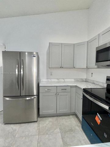 22979 Sandalfoot Boulevard, Boca Raton, FL 33428