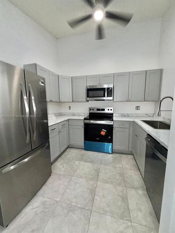 22979 Sandalfoot Boulevard, Boca Raton, FL 33428