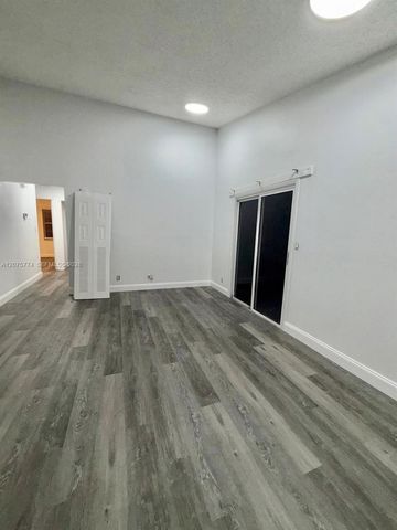 22979 Sandalfoot Boulevard, Boca Raton, FL 33428