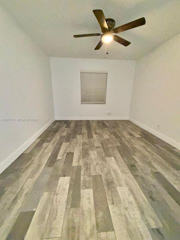 22979 Sandalfoot Boulevard, Boca Raton, FL 33428