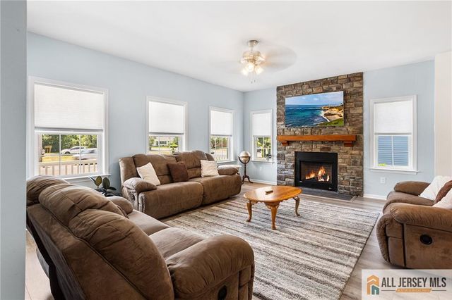 316 Mantoloking Road, Brick, NJ 08723