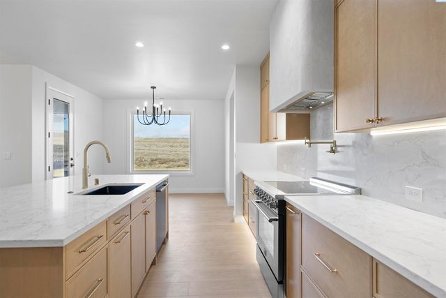 2871 Savanna Ave, Richland, WA 99352