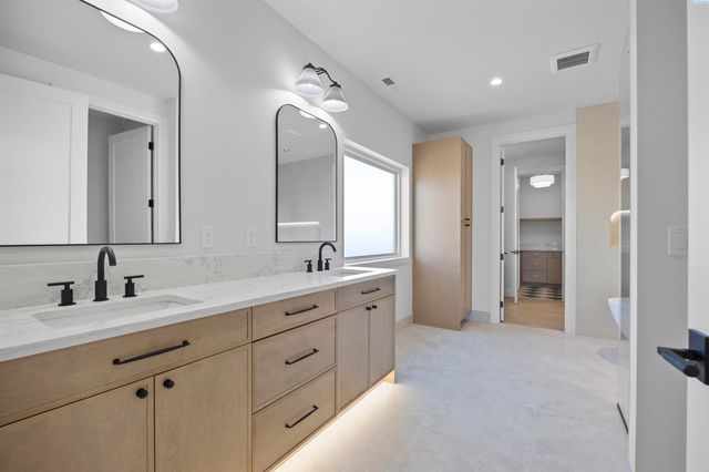 2871 Savanna Ave, Richland, WA 99352