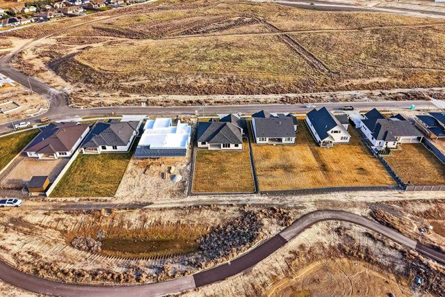 2871 Savanna Ave, Richland, WA 99352