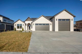 2871 Savanna Ave, Richland, WA 99352
