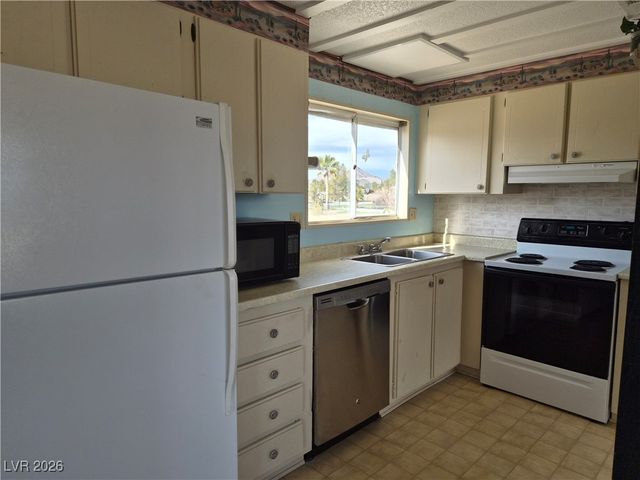 201 North Murphy Street, Pahrump, NV 89060