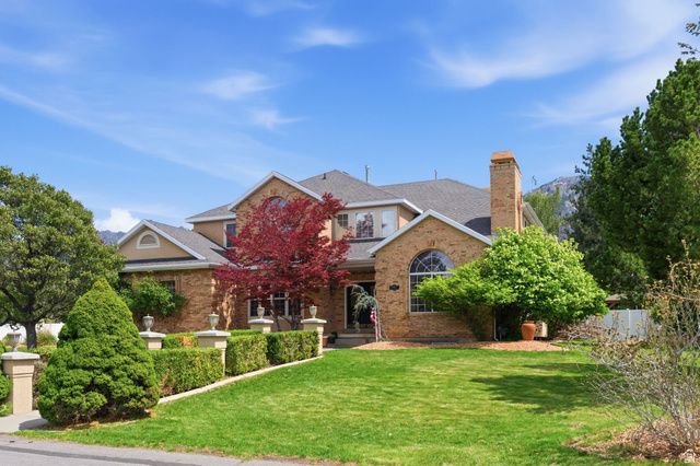 5 QUIETWOOD LN, Sandy, UT 84092