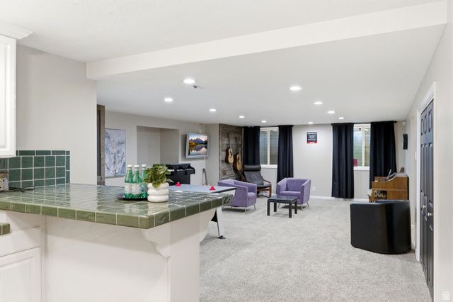 5 QUIETWOOD LN, Sandy, UT 84092