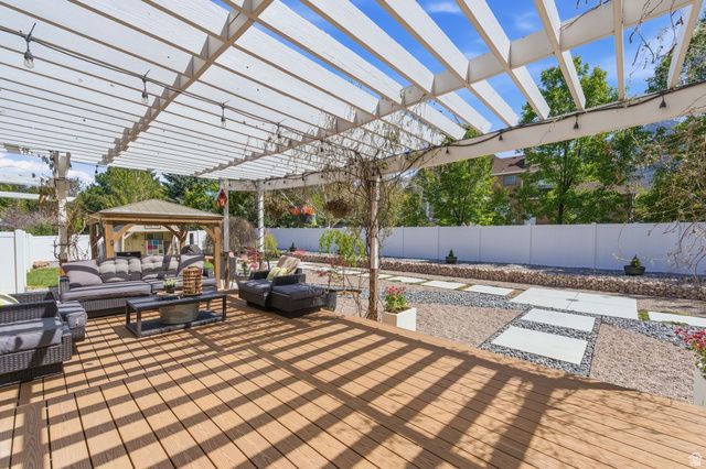 5 QUIETWOOD LN, Sandy, UT 84092