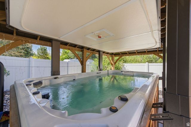 5 QUIETWOOD LN, Sandy, UT 84092
