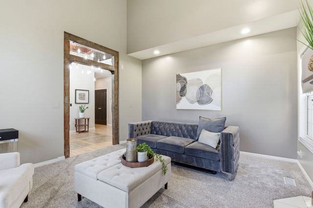 5 QUIETWOOD LN, Sandy, UT 84092
