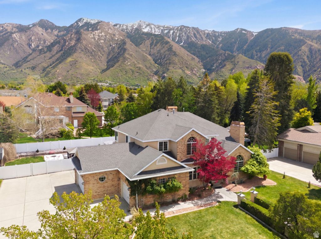 5 QUIETWOOD LN, Sandy, UT 84092