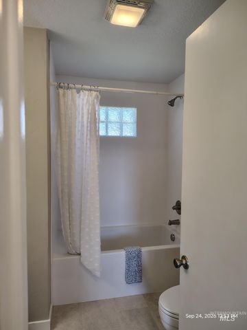 1905 W Bedford, Boise, ID 83705