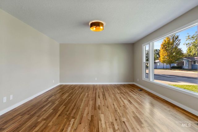 1905 W Bedford, Boise, ID 83705
