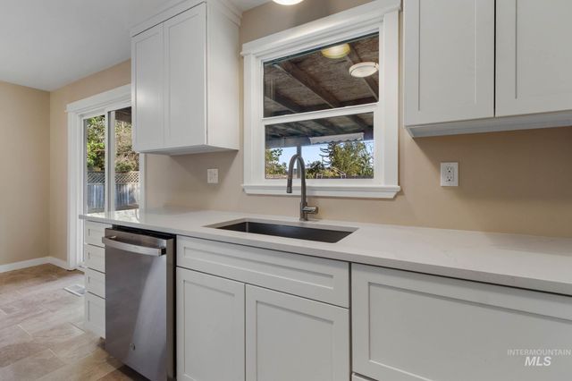 1905 W Bedford, Boise, ID 83705