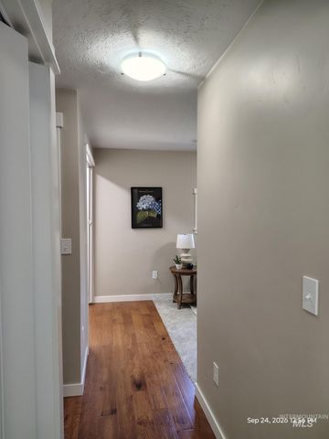 1905 W Bedford, Boise, ID 83705