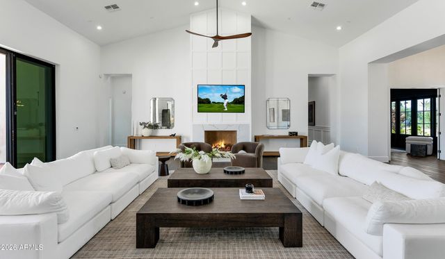 10229 N 64th Street, Paradise Valley, AZ 85253
