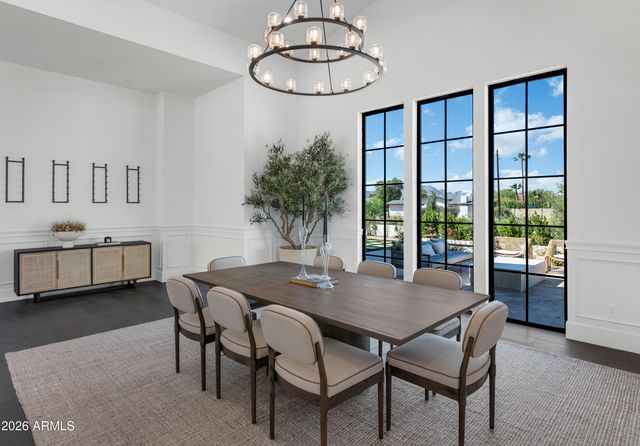 10229 N 64th Street, Paradise Valley, AZ 85253