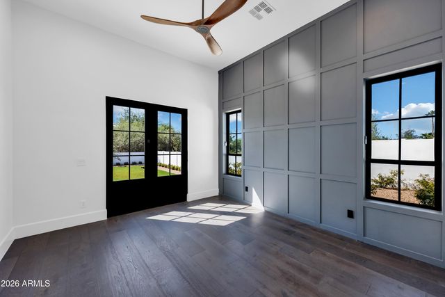 10229 N 64th Street, Paradise Valley, AZ 85253