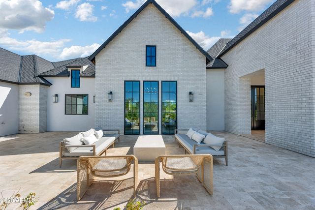 10229 N 64th Street, Paradise Valley, AZ 85253