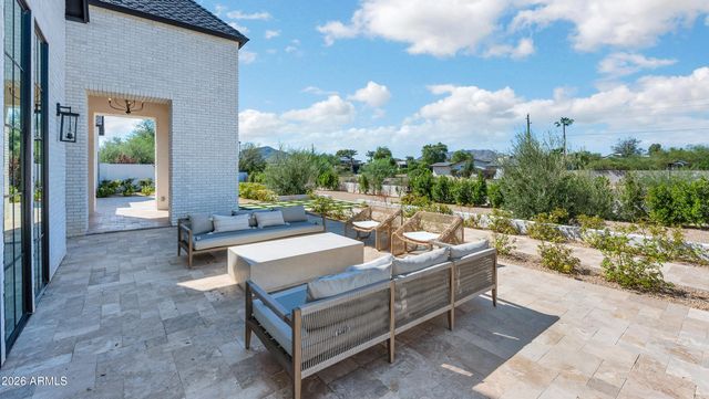 10229 N 64th Street, Paradise Valley, AZ 85253