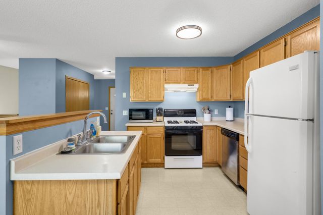 1214 Leo Lane, Buffalo, MN 55313