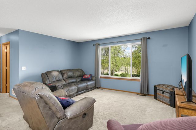 1214 Leo Lane, Buffalo, MN 55313
