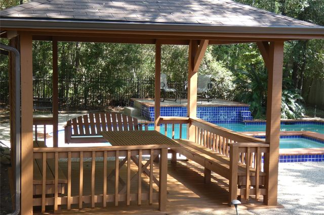 123 N Acacia Park Circle, The Woodlands, TX 77382