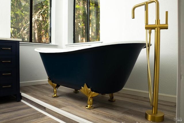 1946 Lupine Way, Willits, CA 95490