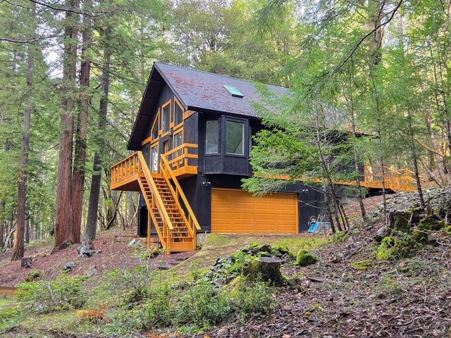 1946 Lupine Way, Willits, CA 95490