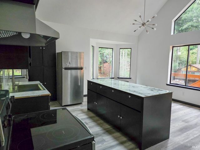 1946 Lupine Way, Willits, CA 95490