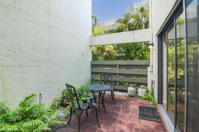 3044 SW 27th Ave 9, Miami, FL 33133