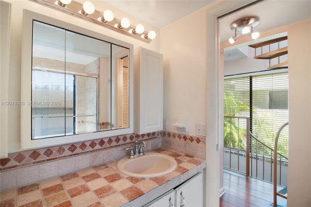 3044 SW 27th Ave 9, Miami, FL 33133